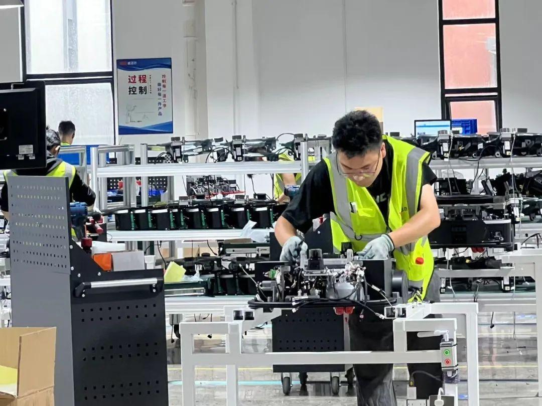 “贵安造”机器人实现全线投产(图3)